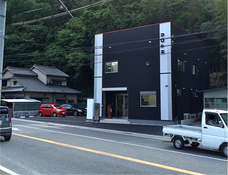 兵庫県神戸市 新築・改修工事 リフォーム ヒョウ工務店。「ちゃんと・まじめに・きっちりと」を合言葉に行動し、信頼を築いています。